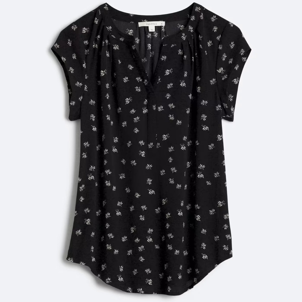 Fun 2 Fun Black and White Floral Blouse